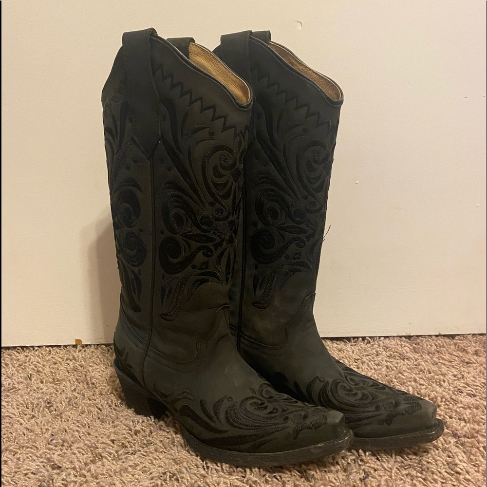 Black boots